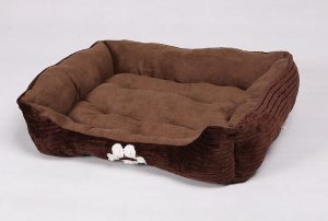 HappyCare Textiles Reversible Rectangle Pet Bed with Dog Paw Printing, Coffee